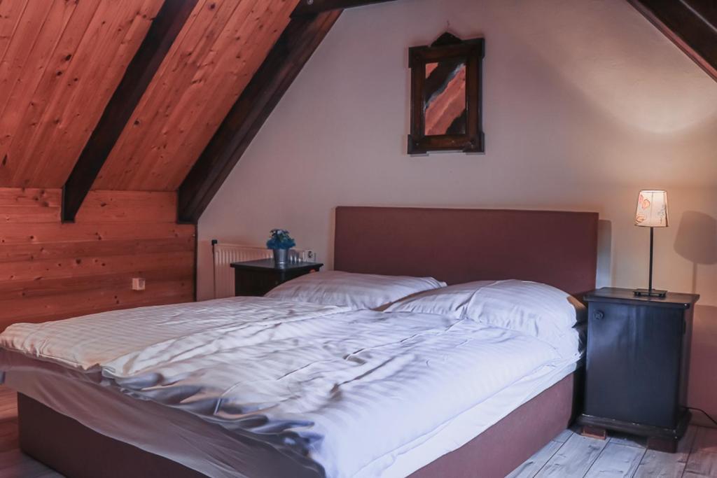 Bohem Birtok Es Csarda Hotel Zamardi Exterior photo