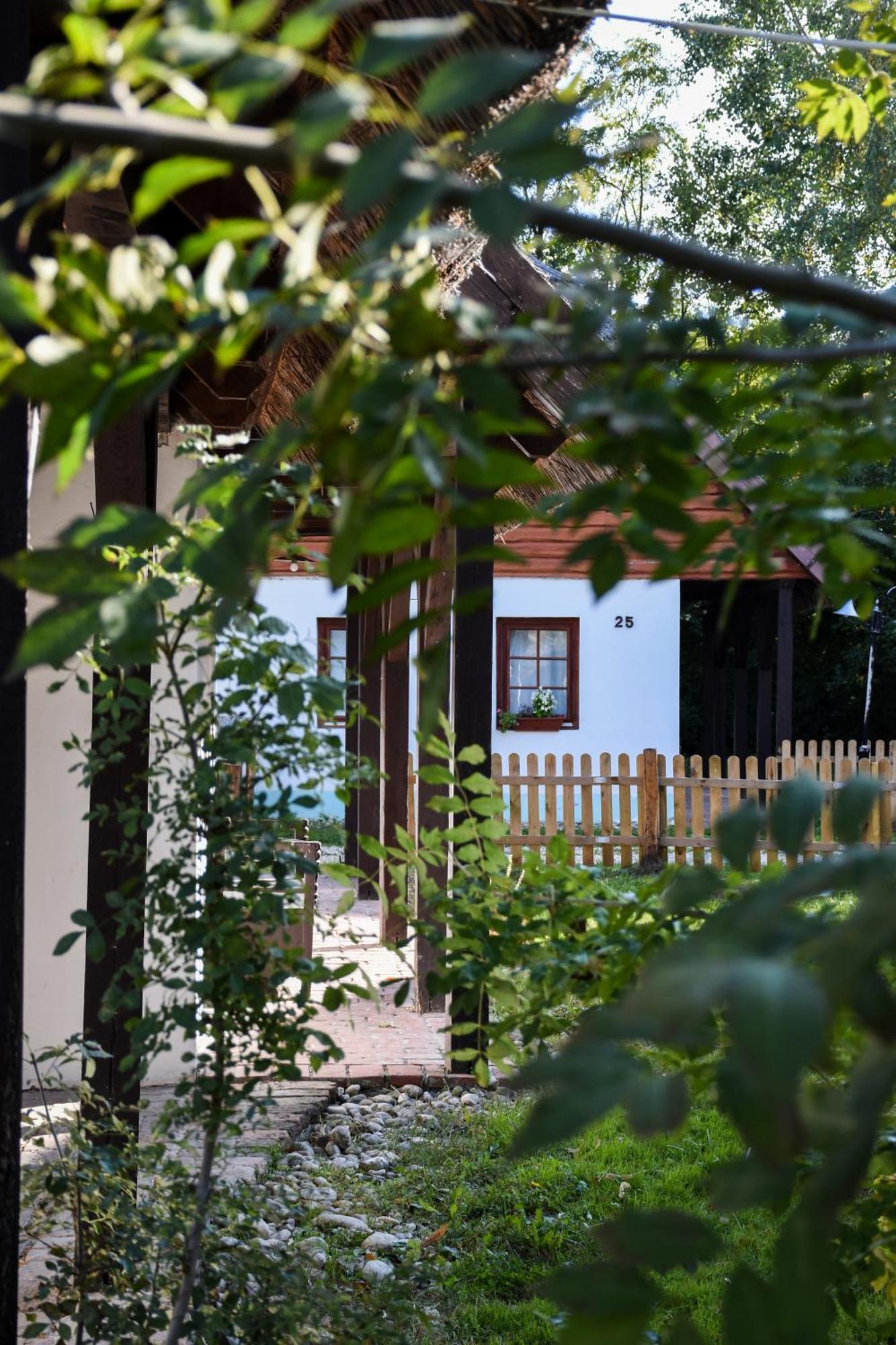 Bohem Birtok Es Csarda Hotel Zamardi Exterior photo