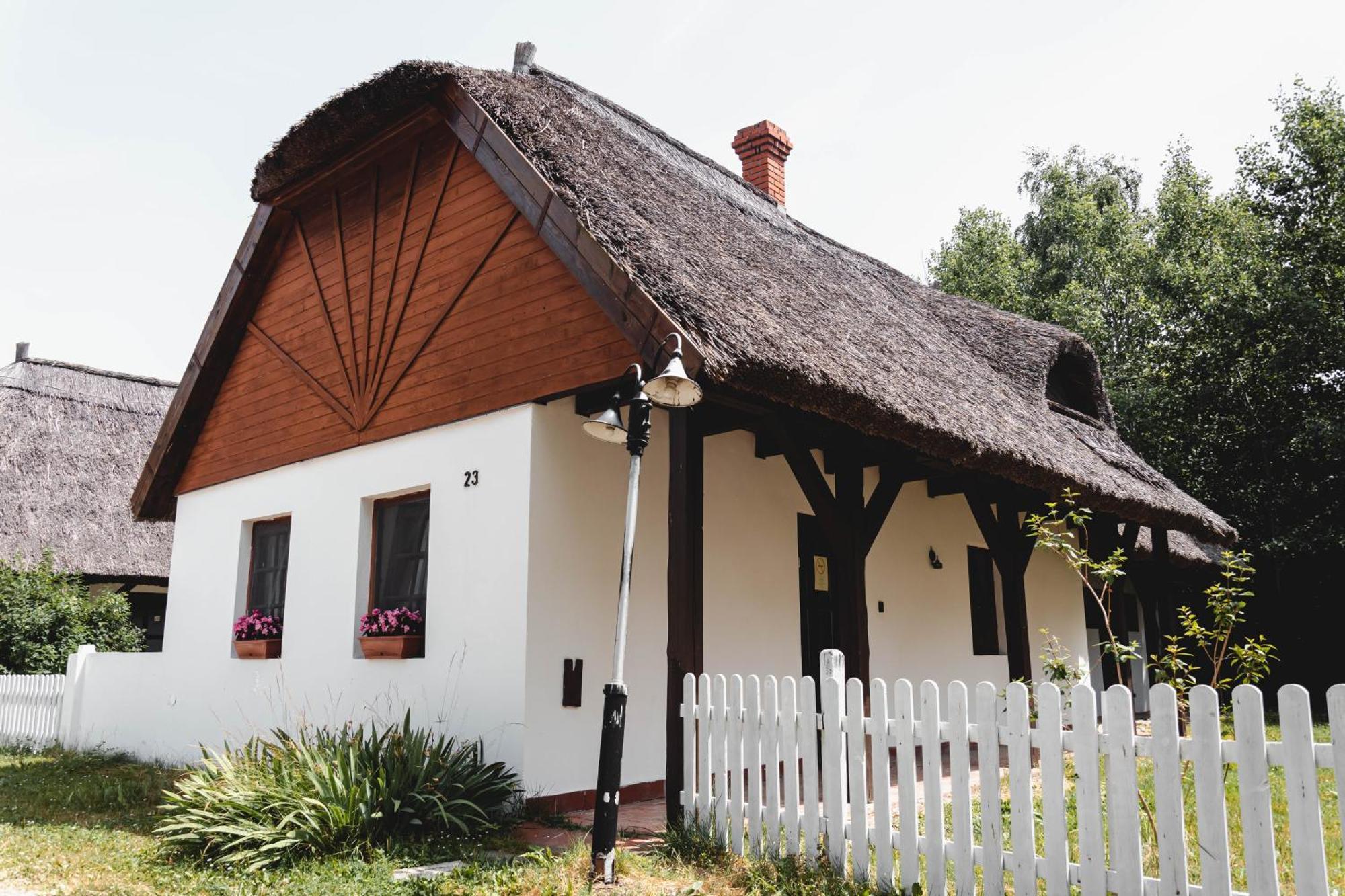 Bohem Birtok Es Csarda Hotel Zamardi Exterior photo